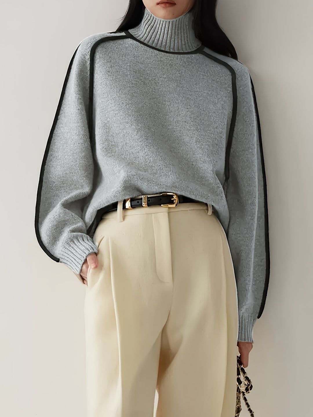 Clara | Colour Block Round-Neck Pullover Sweater