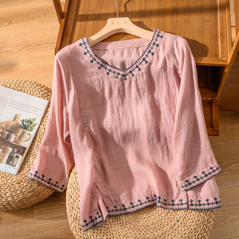 Jane | Pattern V-Neck Blouse