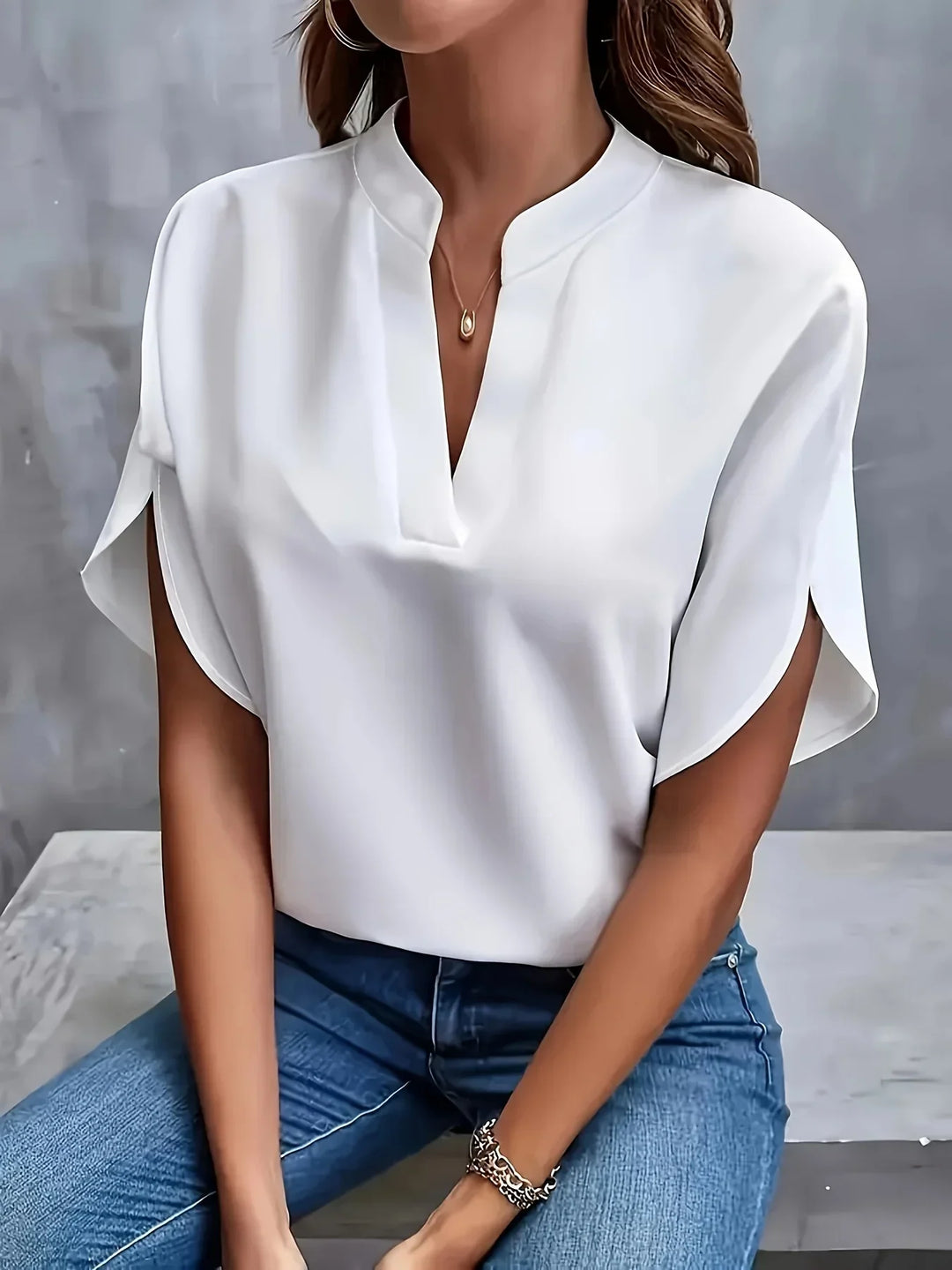 Zaira | Sophisticated Blouse with Tailored Design
