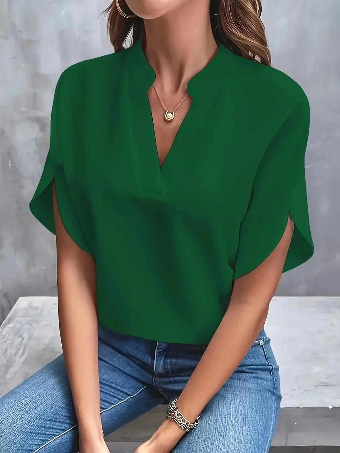 Zaira | Sophisticated Blouse with Tailored Design