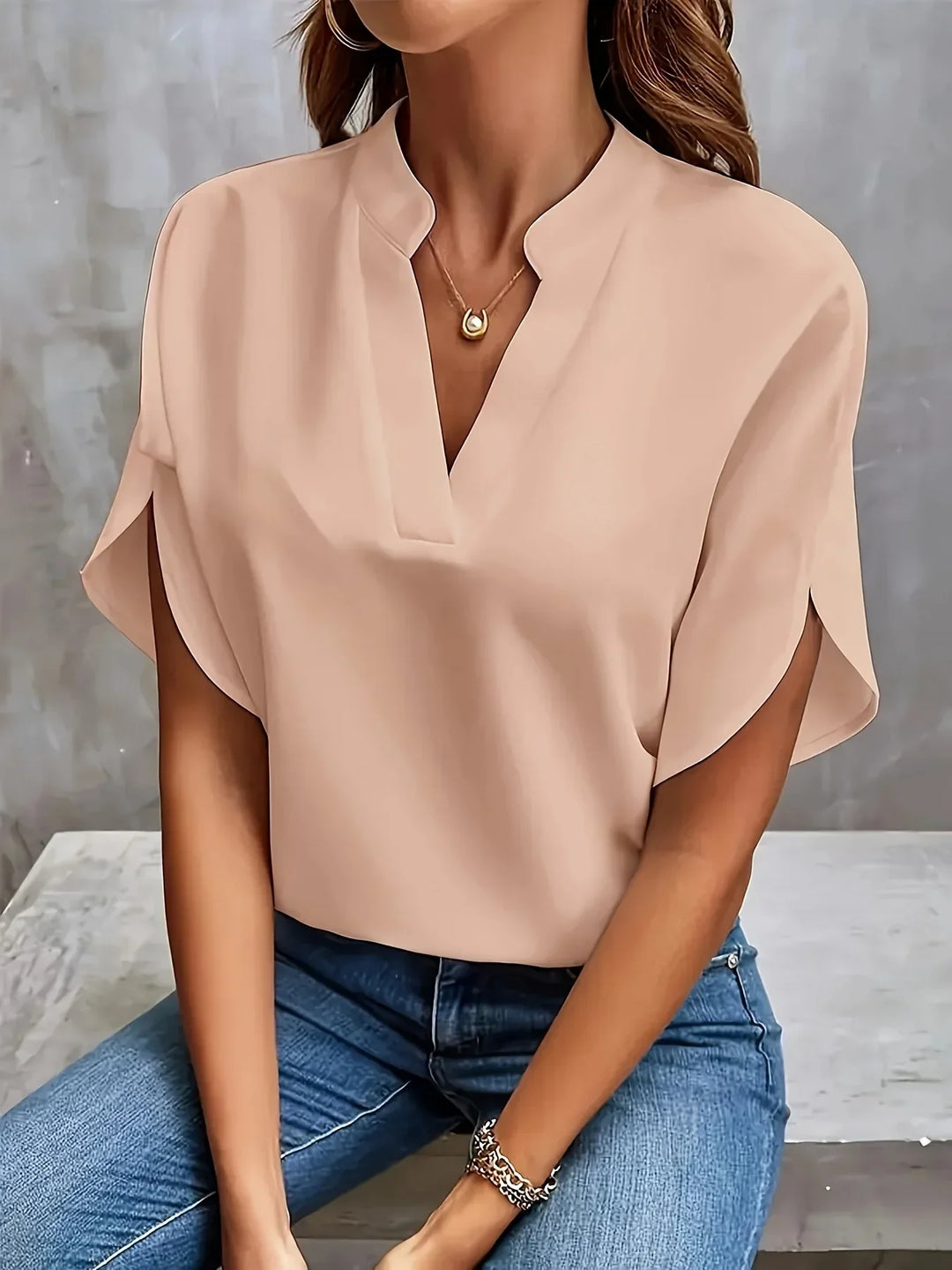 Zaira | Sophisticated Blouse with Tailored Design
