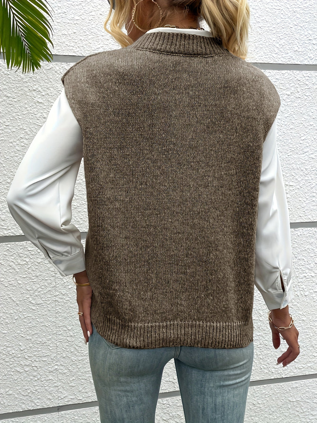 Lova | Women’s V-Neck Sleeveless Layering Knit Jumper