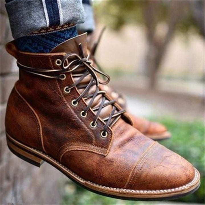 Julian | Classic Lace-Up Boots